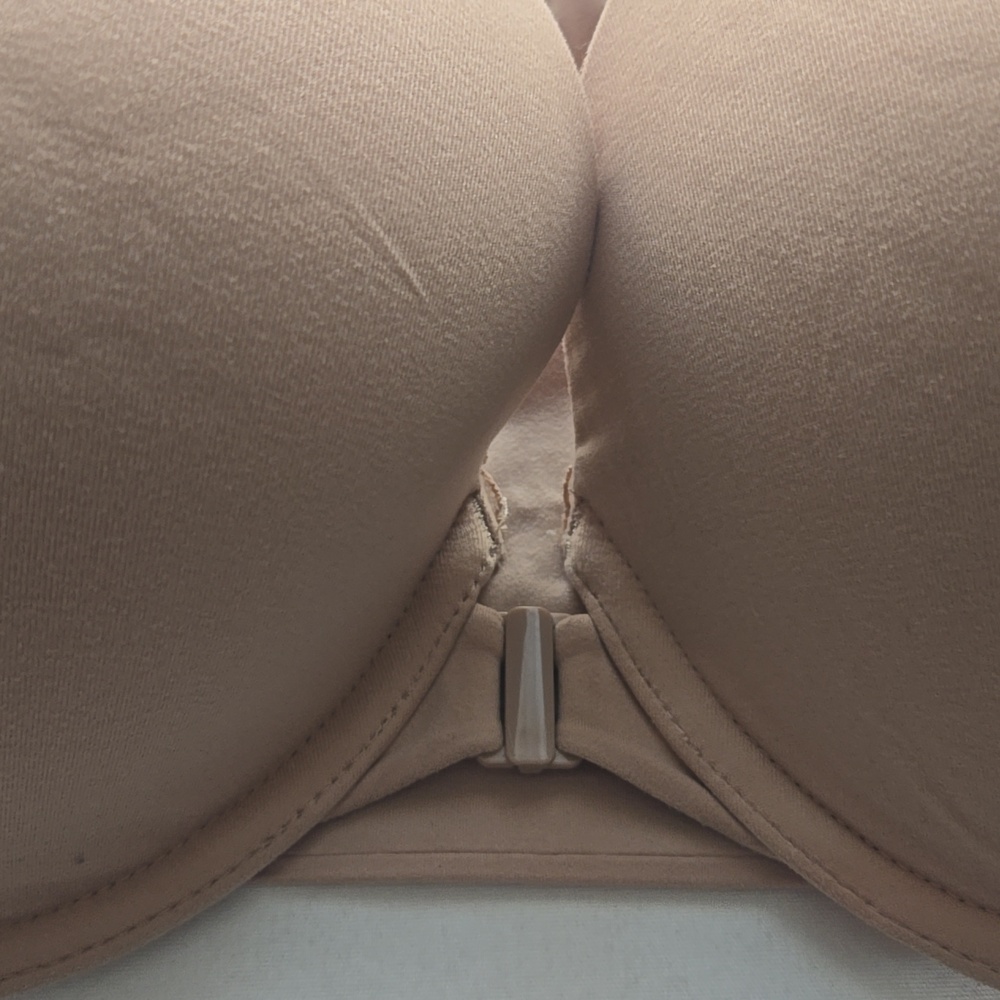Victoria's Secret Tan Bra - Picture 2 of 7